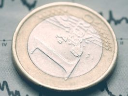 EUR/USD Euro Boosted by Macron's Success