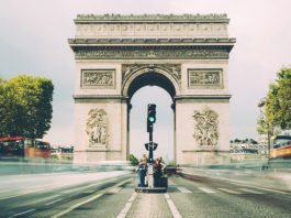 Euro Boosted Against US Dollar With Macron's Landslide Victory