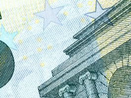 Pound vs. Dollar Steady at $1.34 Ahead Of A Possible Rate Hike By US Fed
