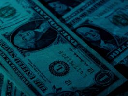 Pound Rallies vs. Dollar As US Fed Hike Rates