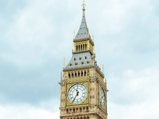 Pound Touches 2 Week High Versus Dollar Following Lord Macpherson's Brexit Comments