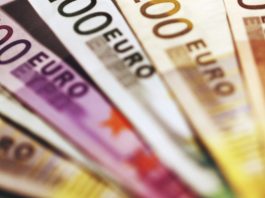 GBP/EUR: Pound Holds Against Euro As UK Economy Shows Growth
