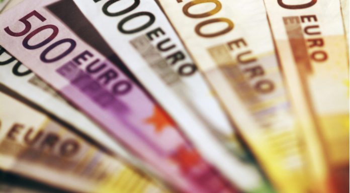 GBP/EUR: Pound Holds Against Euro As UK Economy Shows Growth