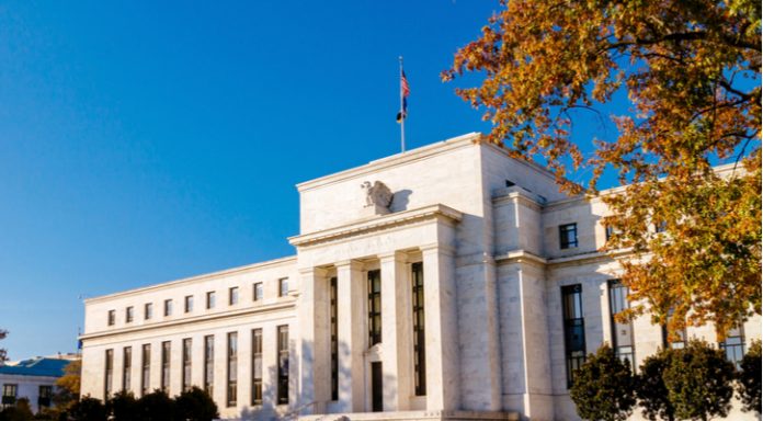 GBP/USD: Dollar vs. Pound Awaits Fed Chair Powell's Appearance Before Congress