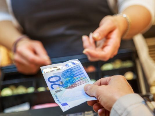 GBP/USD: Pound Falls From 10 Month Peak As Extension Vote Eyed
