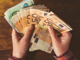 GBP/EUR: Euro Declines vs. Pound