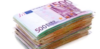 GBP/EUR: Pound Unsteady vs. Euro As PM's Future Uncertain