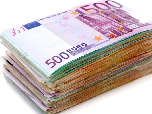 GBP/EUR: Pound Unsteady vs. Euro As PM's Future Uncertain