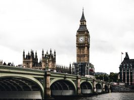 GBP/EUR: Pound Strengthens On Cross-Party Brexit Talk Progress