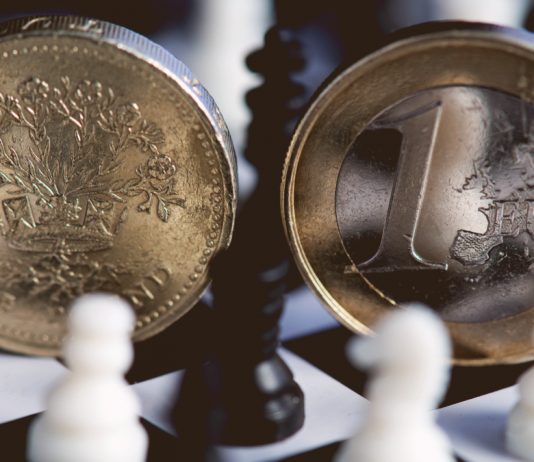 GBP/EUR: Pound Lower As Investors Doubtful Theresa May Can Get Brexit Done