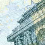 USD/JPY eases to 104.00 on declining US T-bond yields