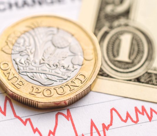 gbp-usd-coin-and-bank-note
