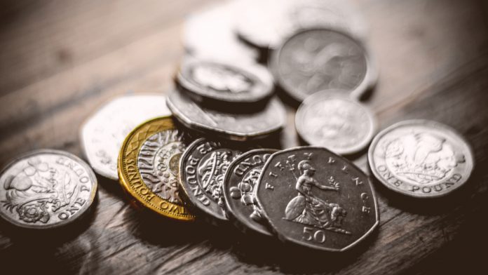 GBP/USD: Pound Dips As UK Polititcs & G20 Take Centre Stage