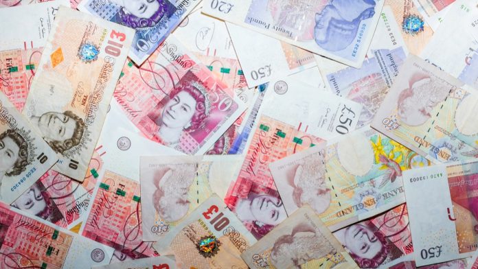GBP/USD: Pound Dips Ahead Of GDP & G20