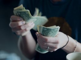 GBP/EUR: Euro Lower As Investors Look Ahead to Thursday's ECB Meeting