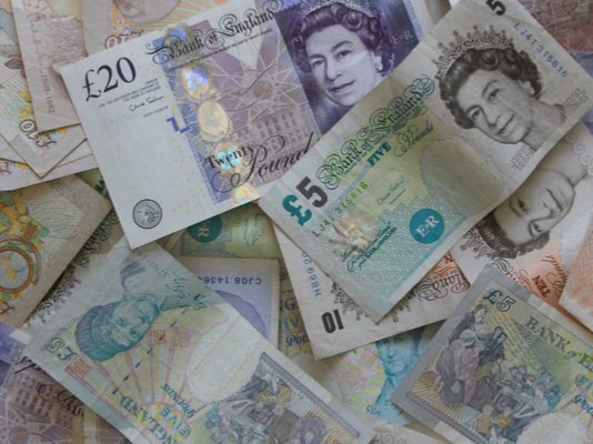 GBP/USD: Pound Lower vs. Dollar As Pressure Mounts On UK PM