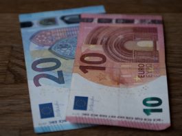 GBP/EUR: Pound Struggles vs. Euro As Brexit Debate Continues