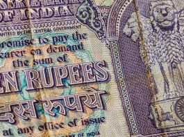 GBP/USD: Pound Lower vs. Dollar As Brexit Unceratinty Hits Home