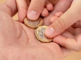GBP/USD: Pound Through $1.32 Ahead Of Key Brexit Vote On Tuesday