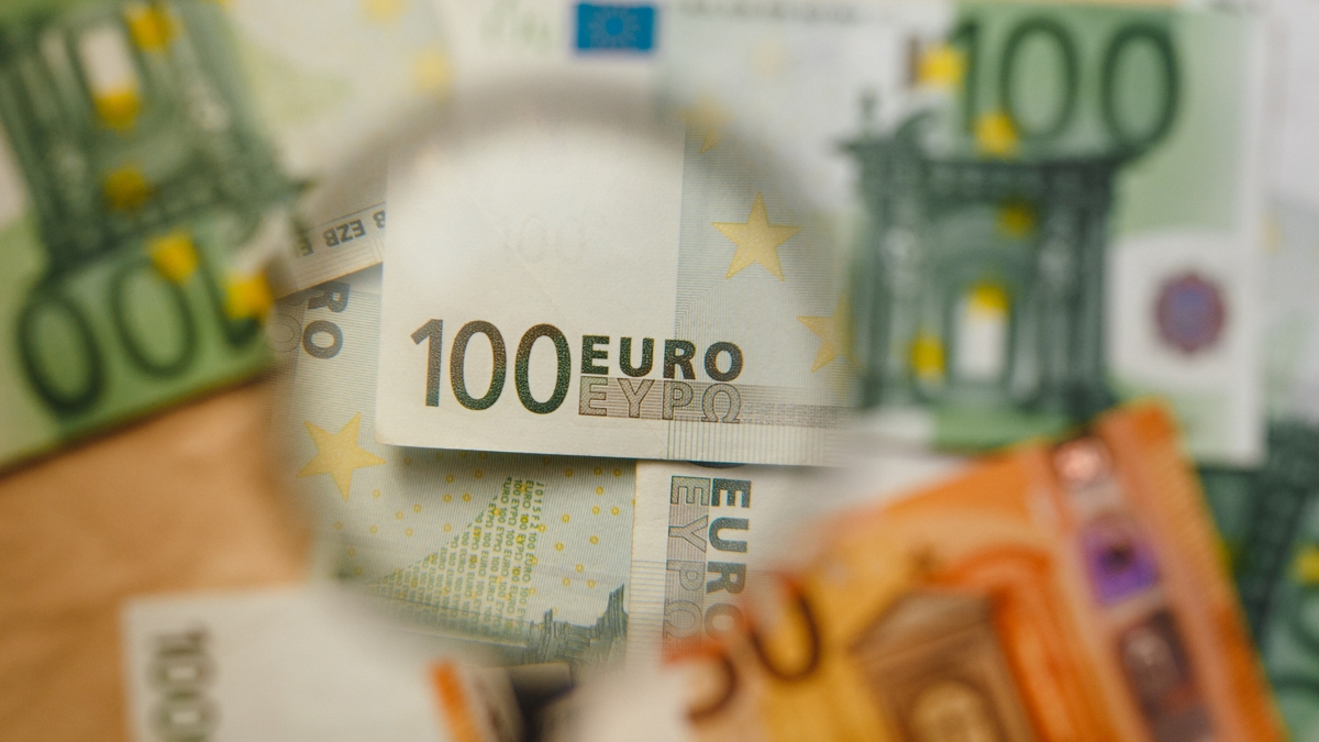 Tỷ giá EUR/USD (5/11): Mục tiêu tại đáy của năm 2021